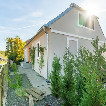 בית נופש Private House With Garden *