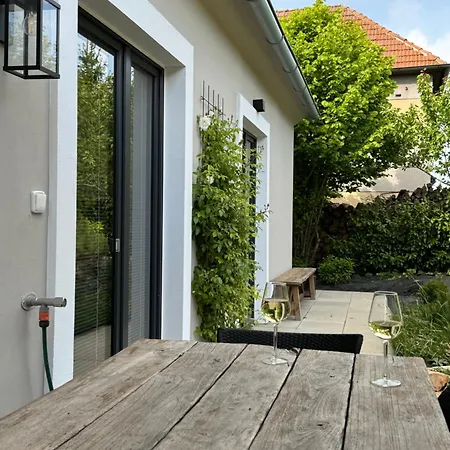 בית נופש Private House With Garden Novy Jachymov