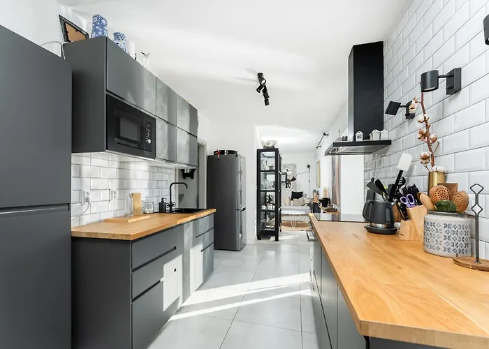 Private House With Garden *